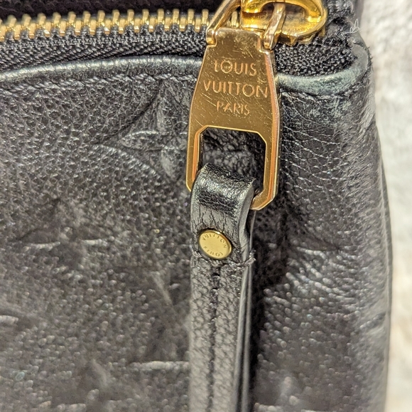 SOLD💥 Authentic!! Louis Vuitton Twice Empreinte cross body - box and dust bag - Picture 10 of 15